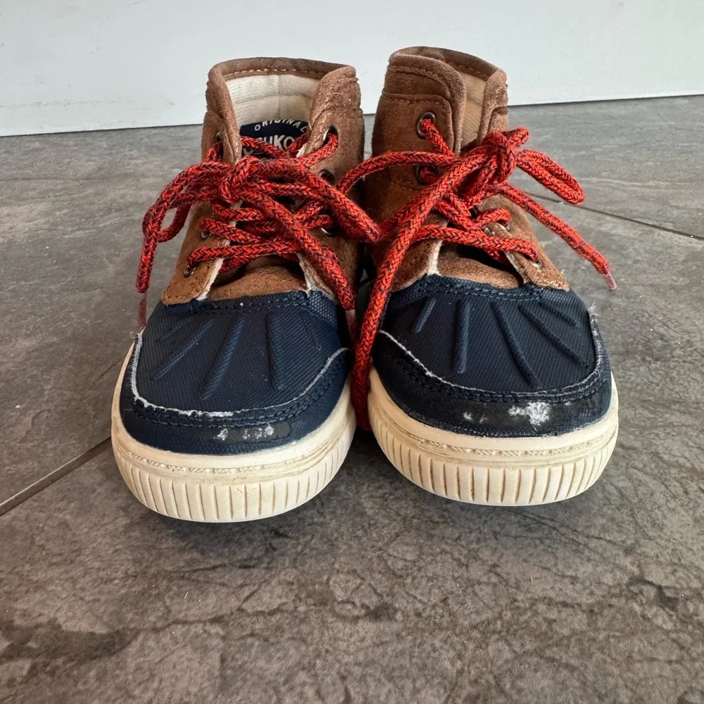 OshKosh B'gosh Size 8 Toddler Brown and Navy Kids Shoes Lace Up Boots